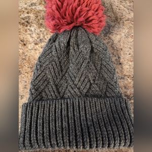 Women's beanie winter hat. Warm! Excellent condition- new without tags. DSG